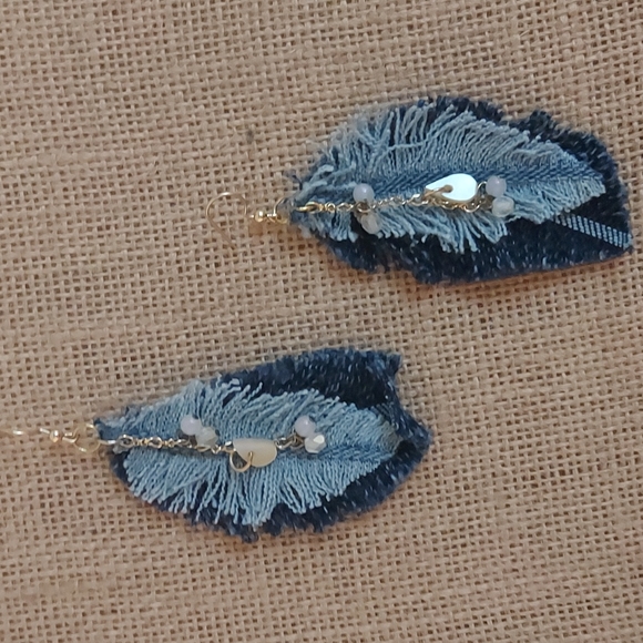 Beautiful Handmade Earrings - Blue - Picture 3 of 4